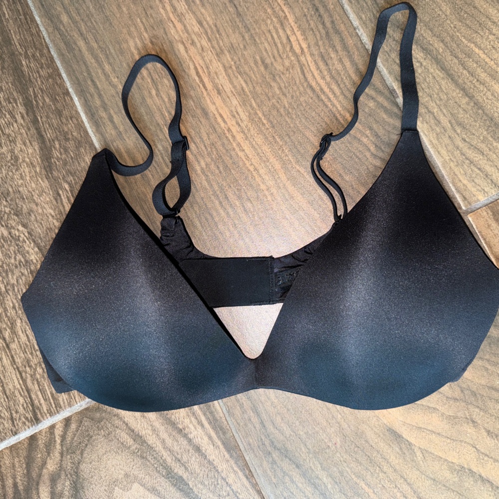 SKIMS Black Bra